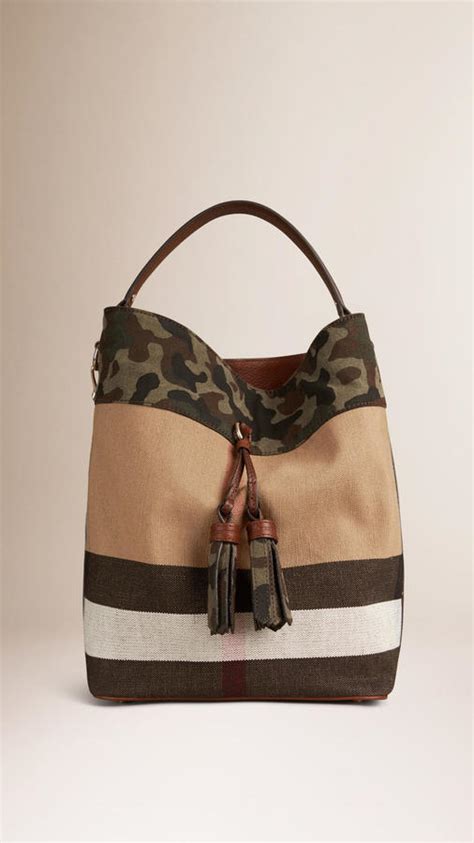 burberry medium ashby camo